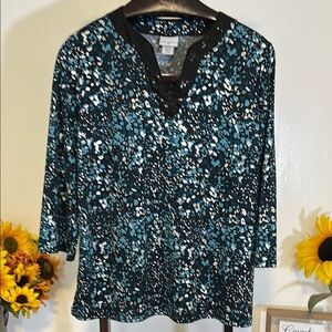 Jaclyn Smith Blue and Black Graphic 3/4 Sleeve Blouse